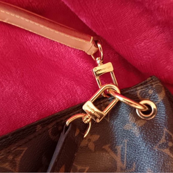 Authentic Louis Vuitton Métis Hobo Monogram. In mint condition! Worn twice! - Picture 5 of 11